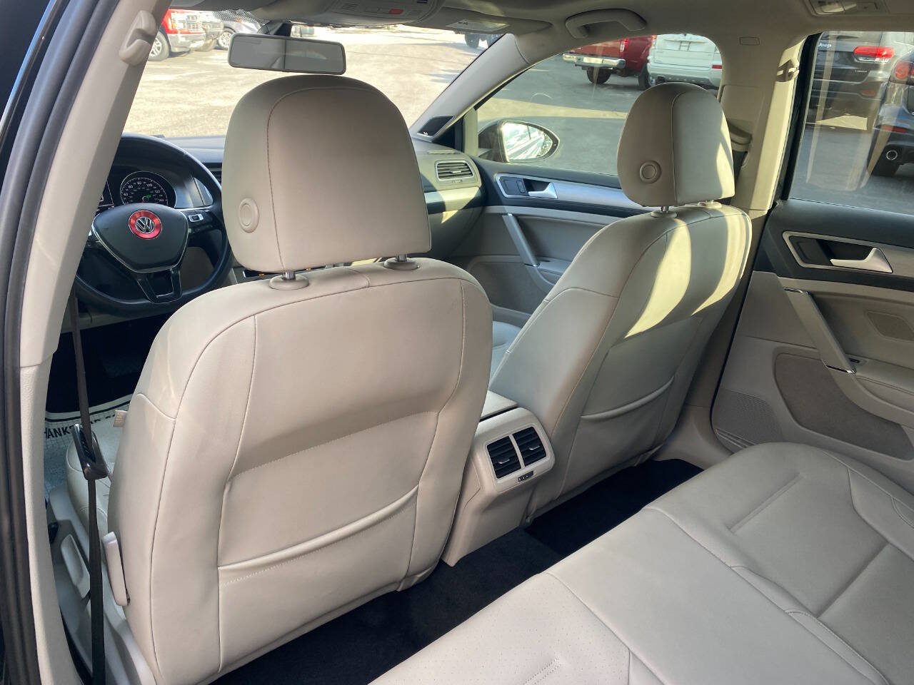Used 2015 Volkswagen Golf TDI SE FWD image 23
