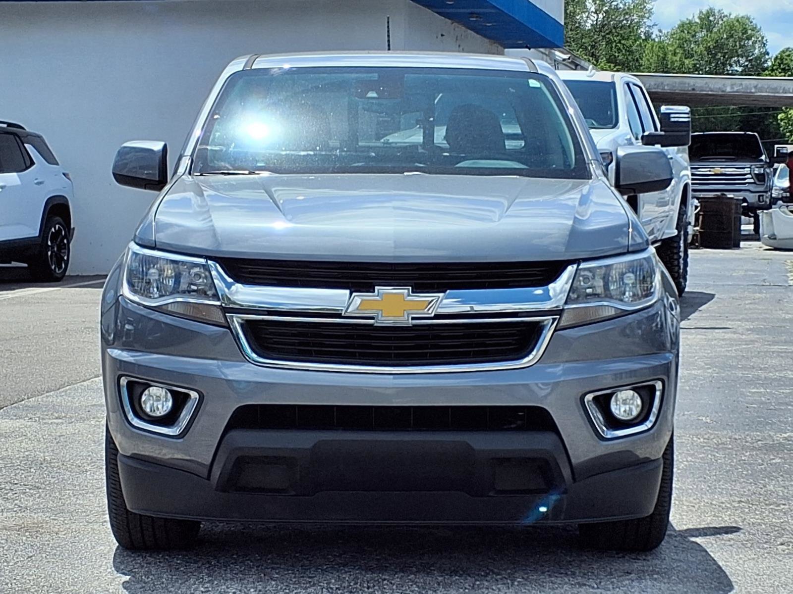 Used 2020 Chevrolet Colorado LT w/ Safety Package RWD image 2