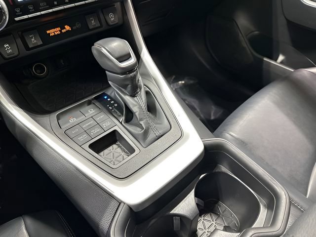 Used 2021 Toyota RAV4 XLE Premium image 27
