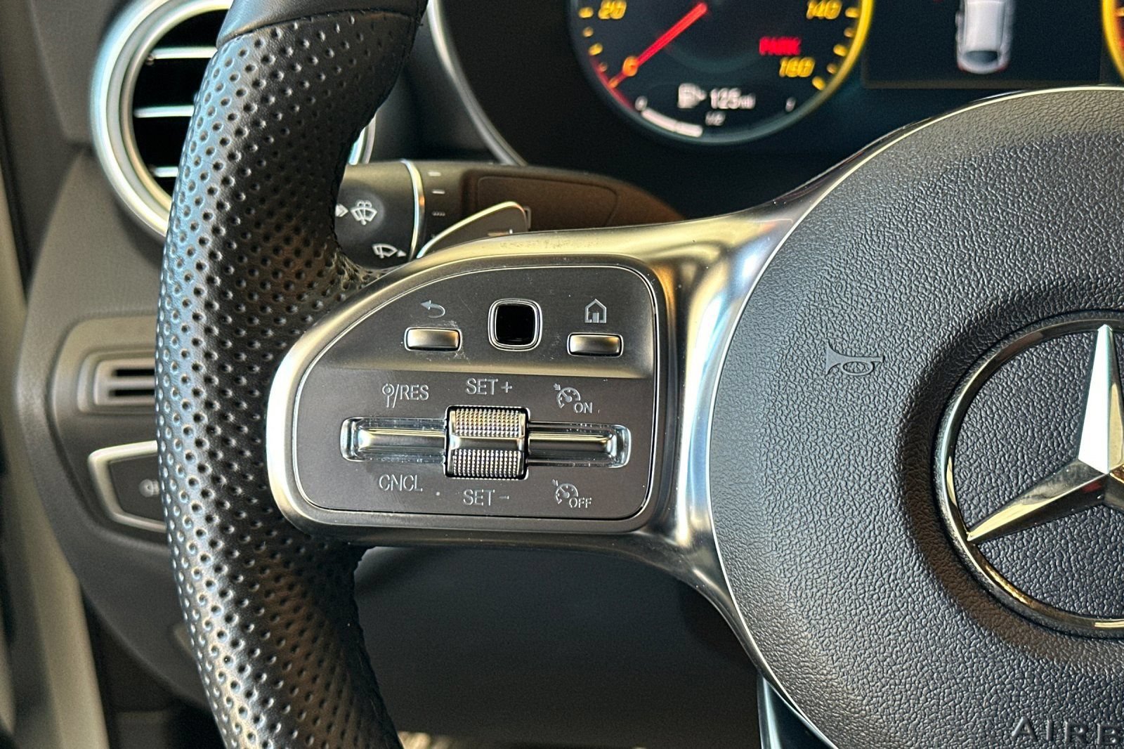 Certified 2023 Mercedes-Benz GLC 300 4MATIC Coupe image 31