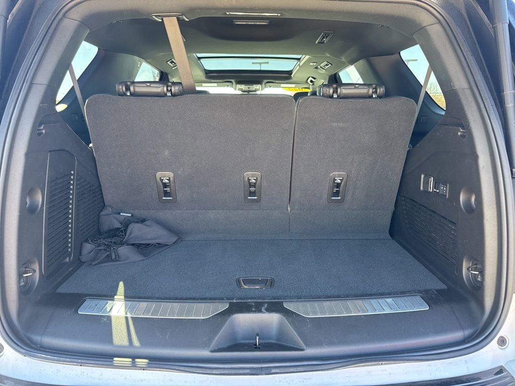 Used 2025 Chevrolet Tahoe High Country AWD/4WD image 33