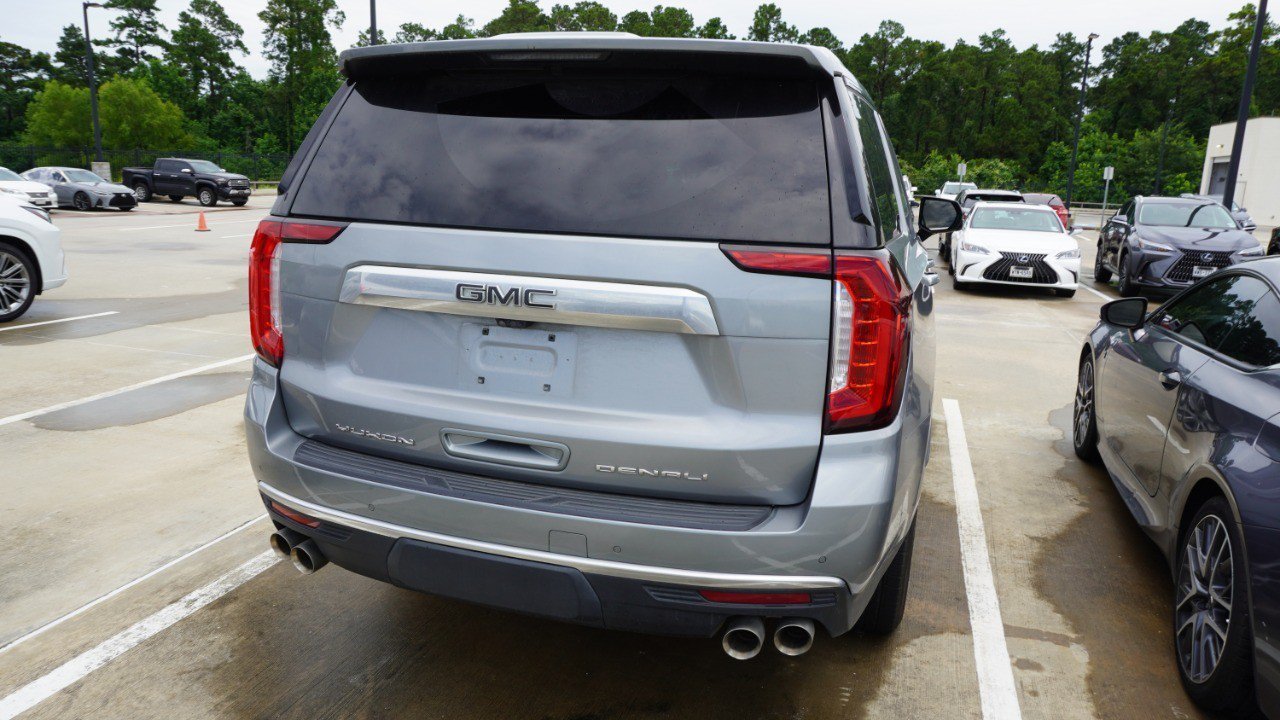 Used 2023 GMC Yukon Denali w/ Denali Reserve Package RWD image 7