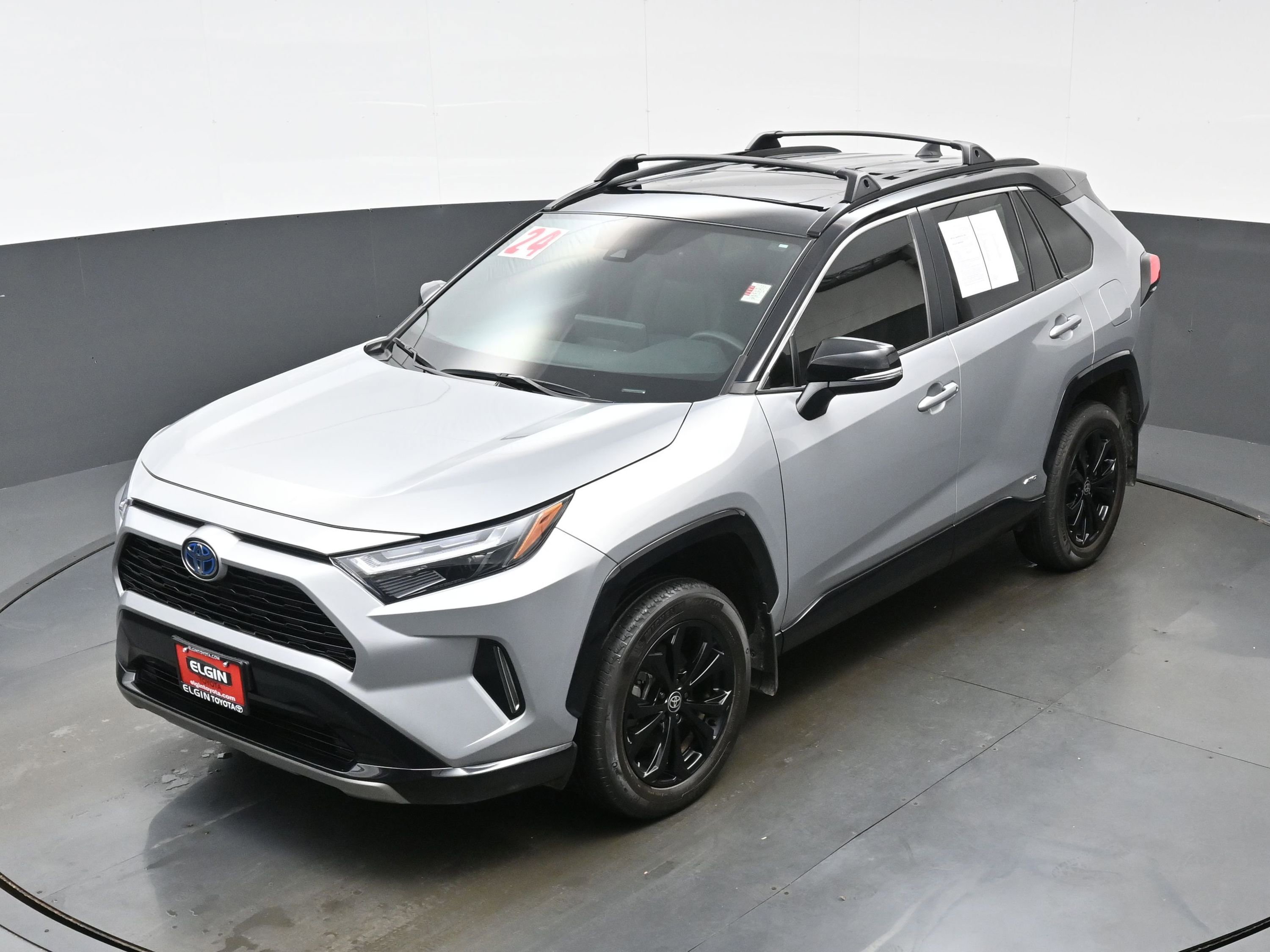 Used 2024 Toyota RAV4 XSE AWD/4WD image 37
