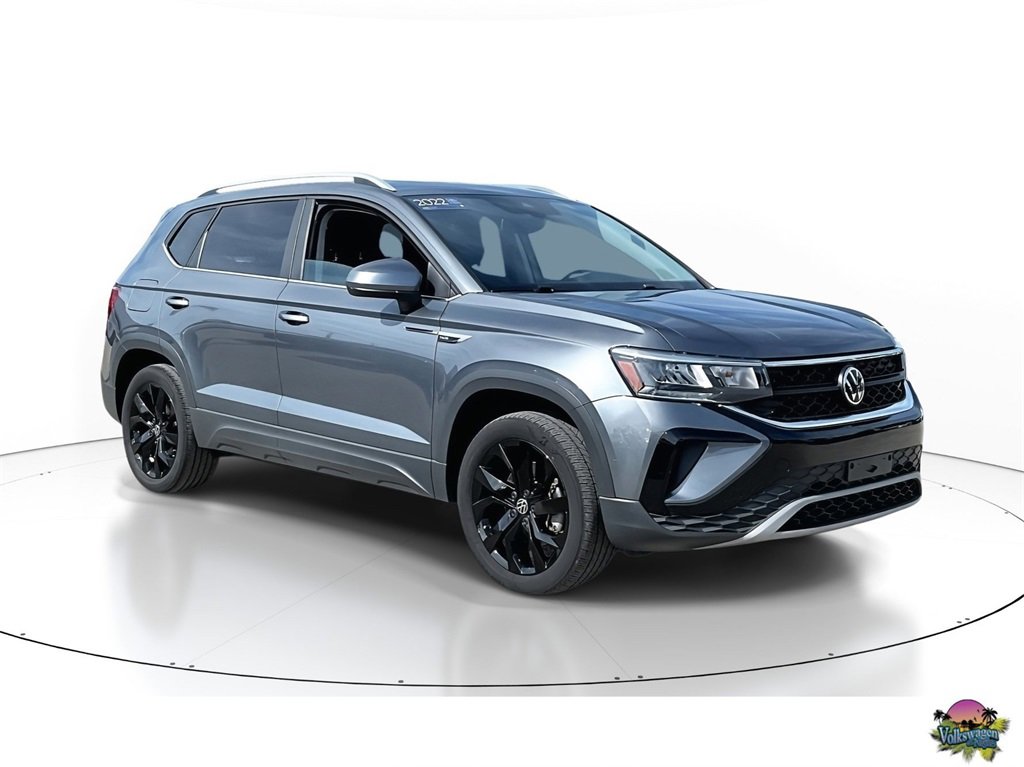 Certified 2022 Volkswagen Taos SE w/ Panoramic Sunroof Package video 1