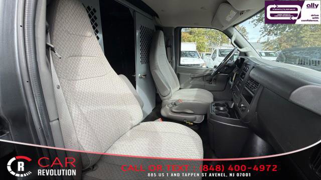 Used 2017 Chevrolet Express 2500 image 20