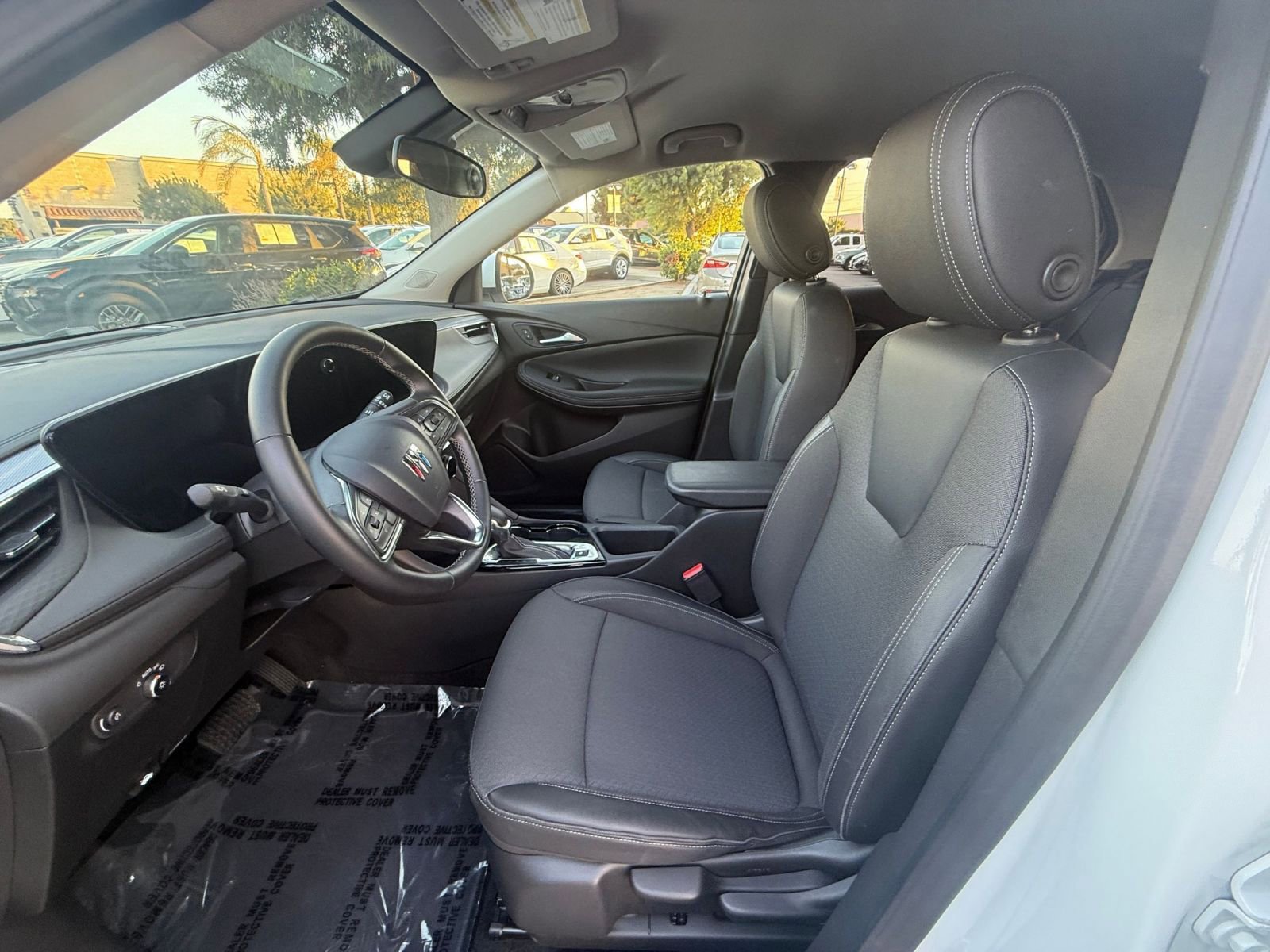 Used 2025 Buick Encore GX Preferred image 23