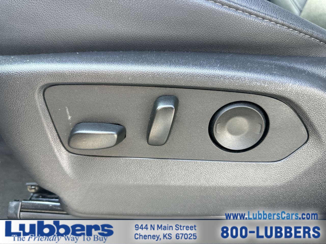 Used 2025 Chevrolet Tahoe LT image 12