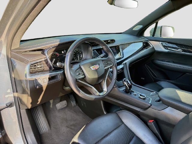 Used 2024 Cadillac XT6 Premium Luxury FWD image 31