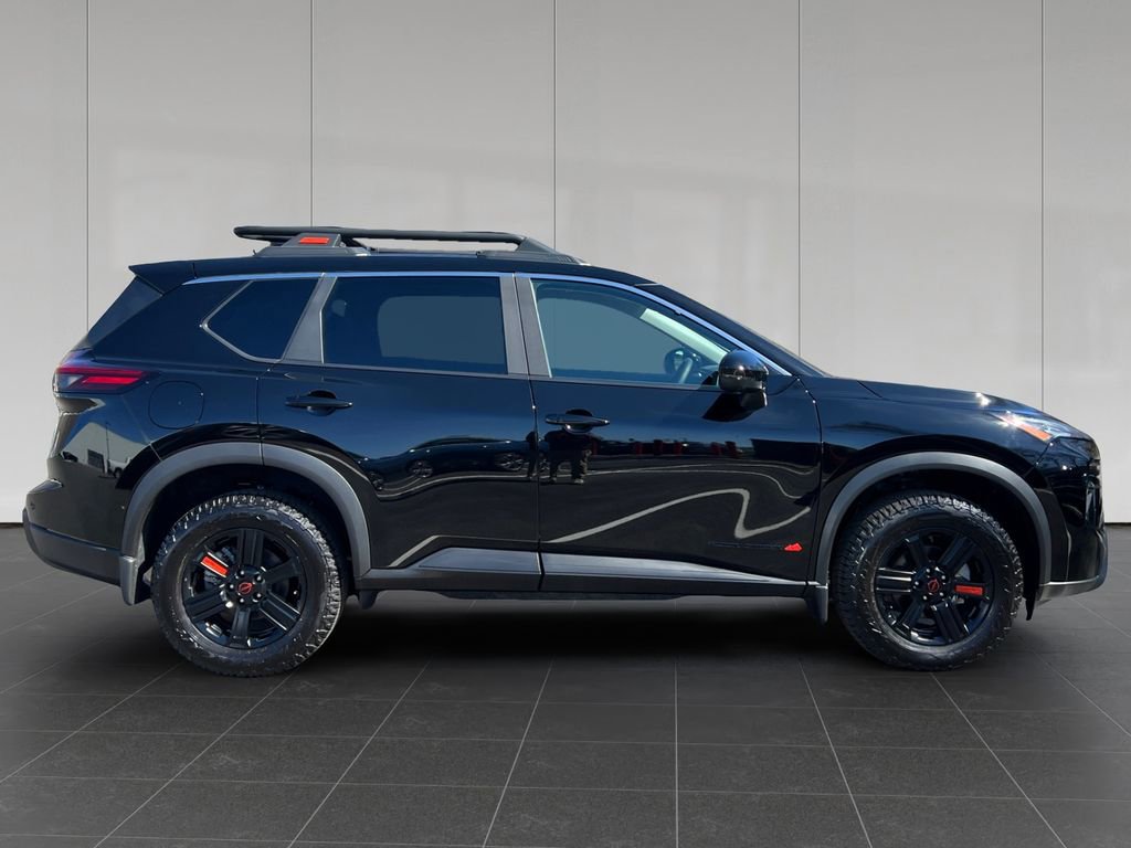 Used 2025 Nissan Rogue SV w/ Rock Creek Premium Package image 6