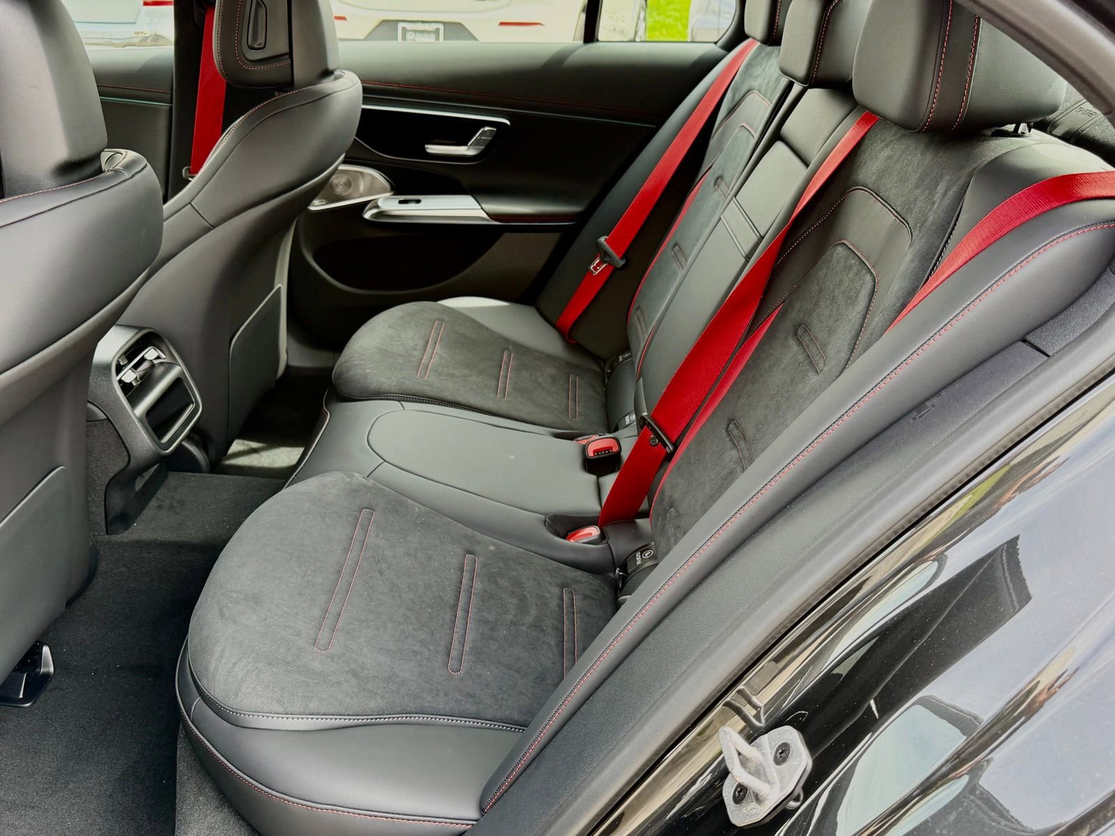 New 2026 Mercedes-Benz E 53 AMG e 4MATIC Sedan image 29