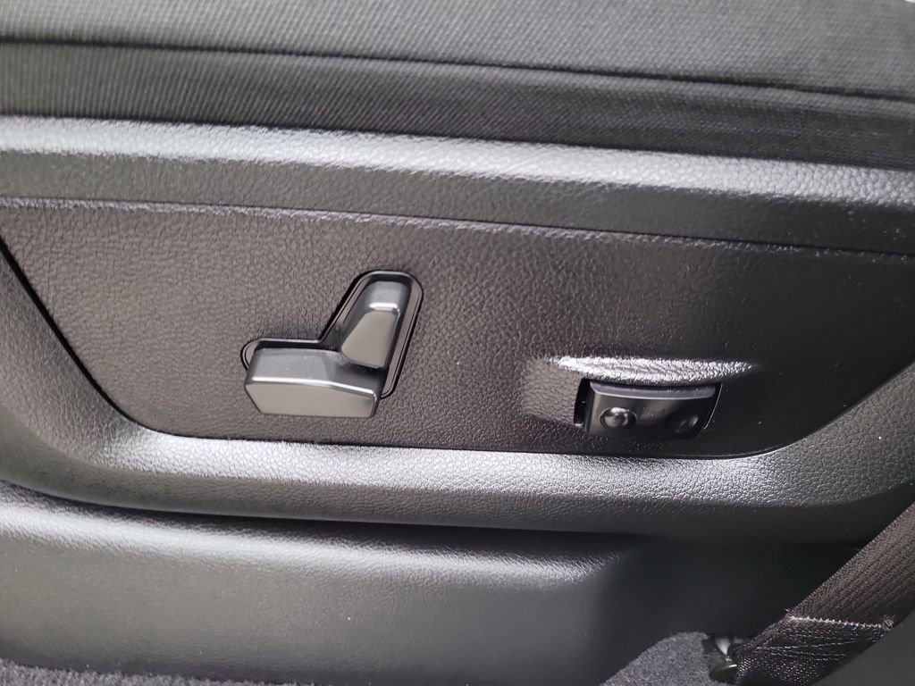 Certified 2022 RAM 3500 Big Horn w/ Level C Equiment Group image 19