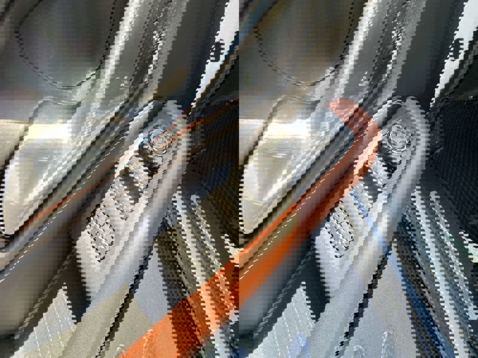 Used 2024 GMC Yukon Denali Ultimate image 24