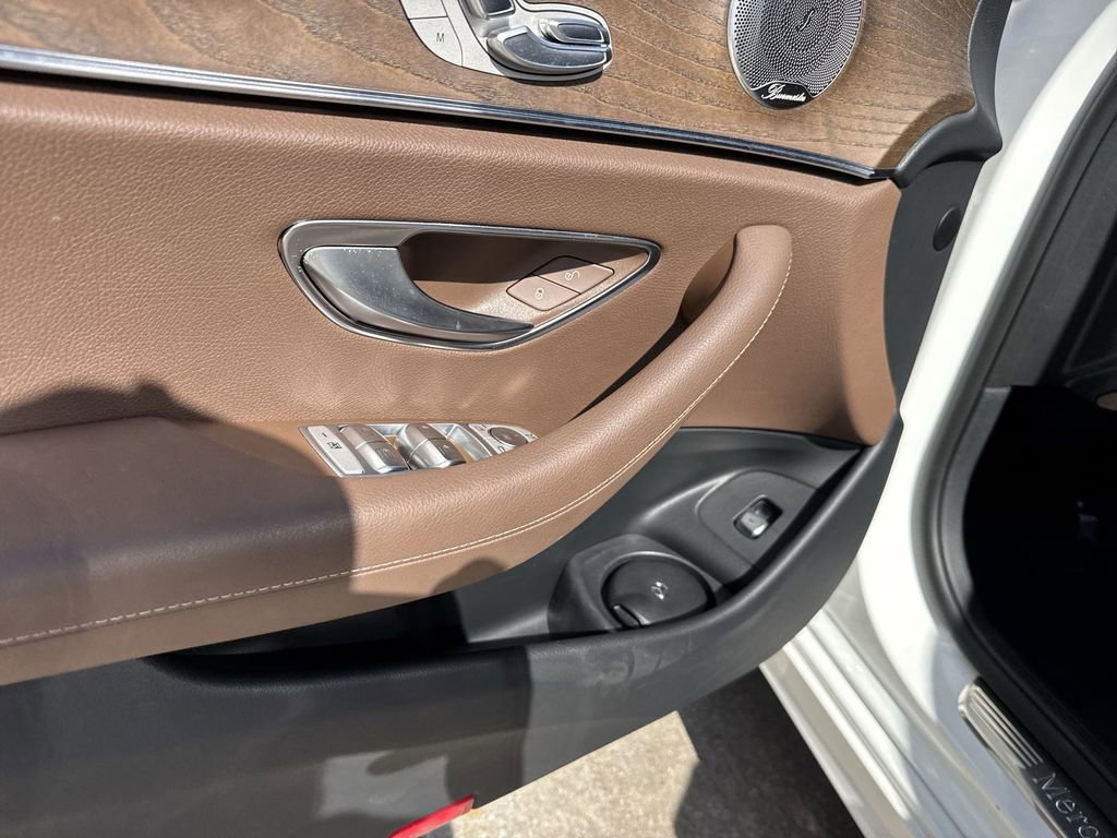 Used 2022 Mercedes-Benz E 350 Sedan w/ Driver Assistance Package image 40
