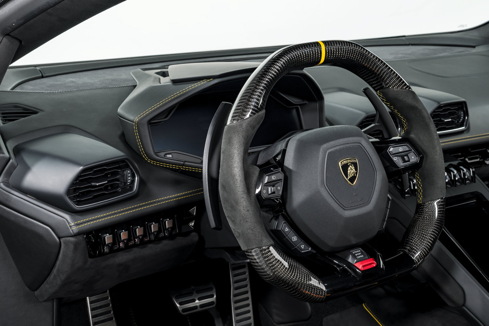 Used 2021 Lamborghini Huracan EVO RWD image 13