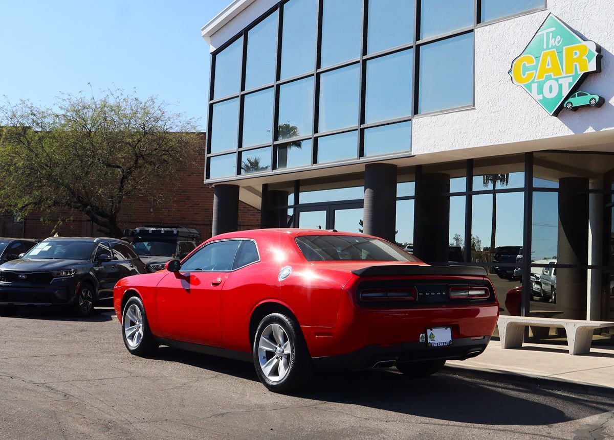 Used 2023 Dodge Challenger SXT RWD image 9