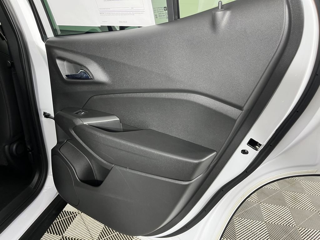 Used 2025 Chevrolet Trax RS w/ Driver Confidence Package FWD image 14