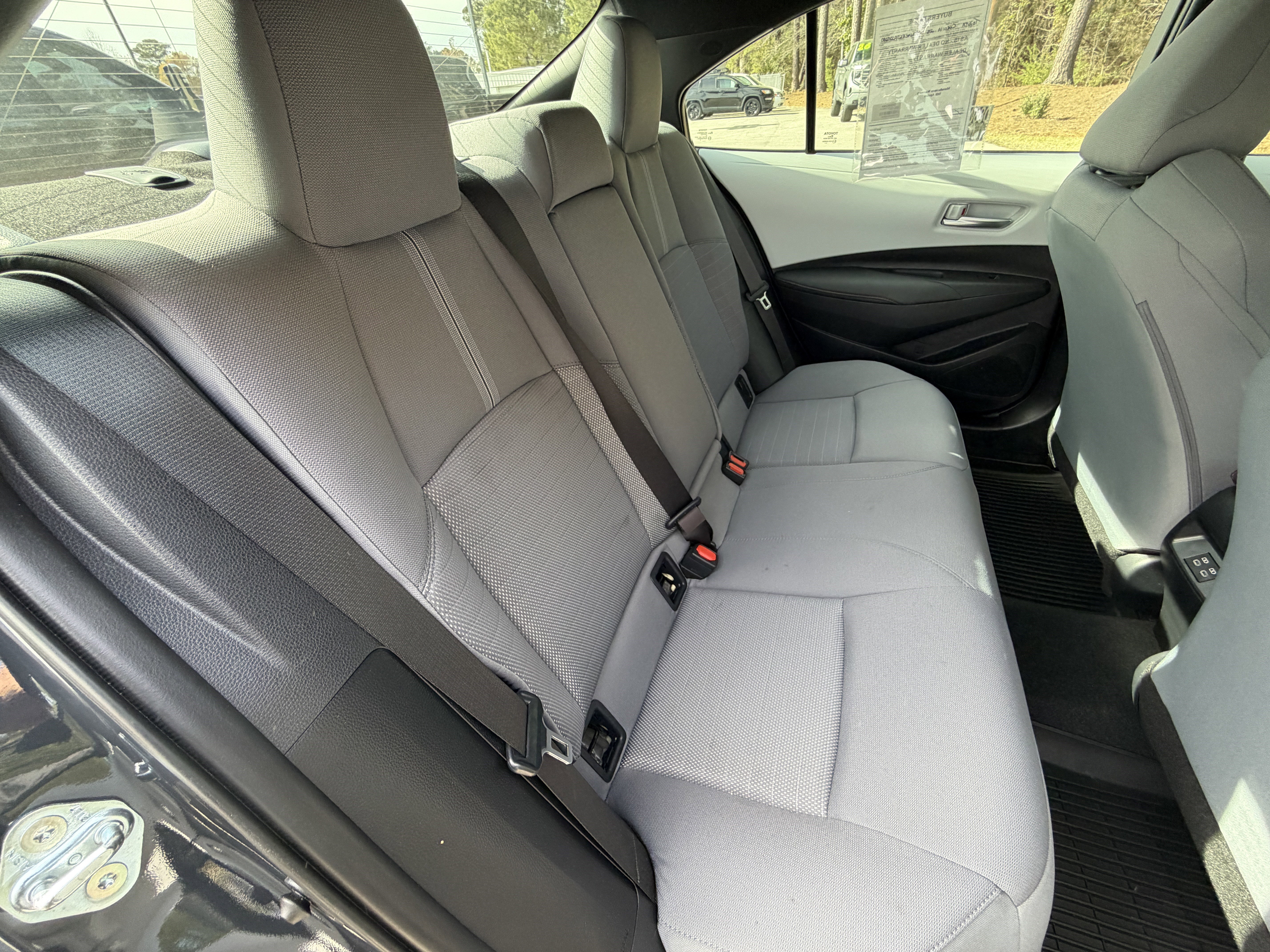 Used 2025 Toyota Corolla SE FWD image 20