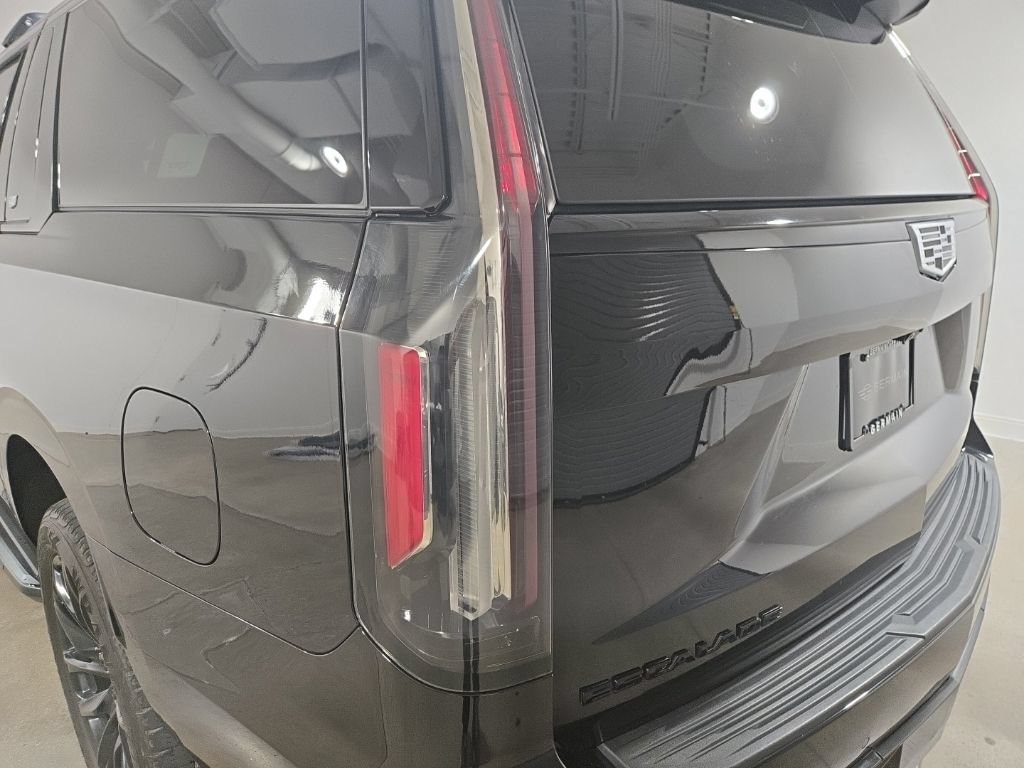 Used 2022 Cadillac Escalade ESV Sport Platinum w/ LPO, ONYX Package AWD/4WD image 20