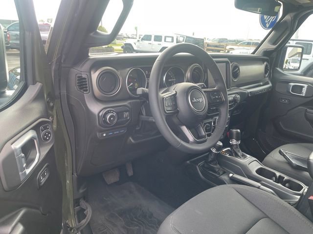 Used 2023 Jeep Wrangler Unlimited w/ 8.4" Radio Group AWD/4WD image 8