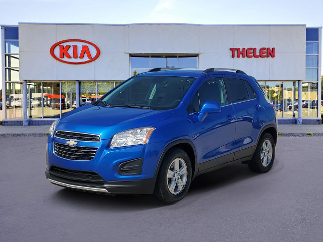 Used 2015 Chevrolet Trax LT w/ LT Sun and Sound Package FWD image 2