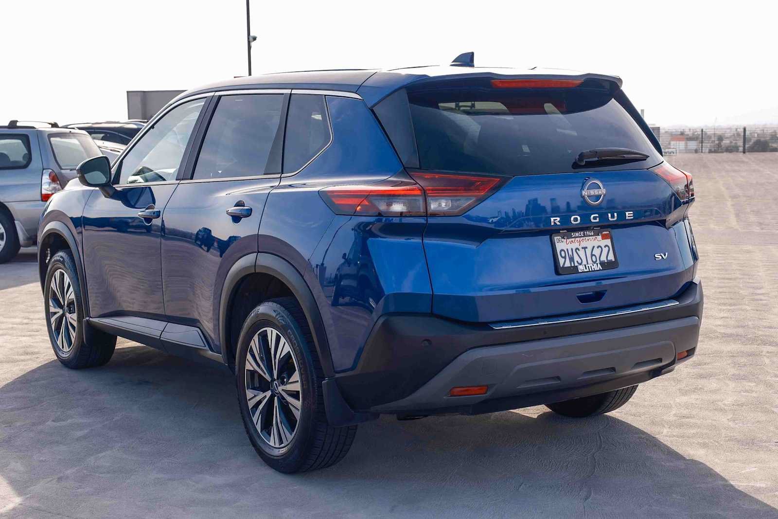 Used 2023 Nissan Rogue SV FWD image 6