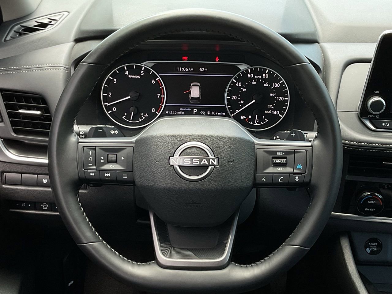 Used 2025 Nissan Rogue SV image 21