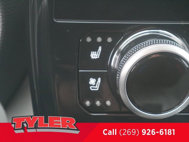 Used 2024 Toyota Highlander Limited AWD/4WD image 33