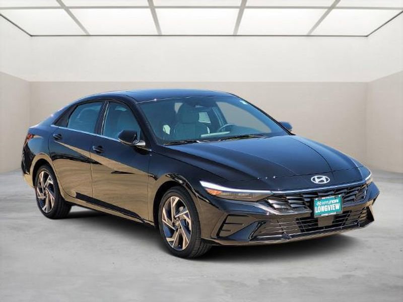 New 2025 Hyundai Elantra Limited FWD image 1