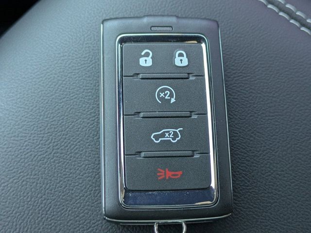 New 2025 Jeep Grand Cherokee Altitude image 26