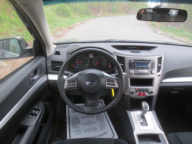 Used 2014 Subaru Legacy 2.5i w/ Alloy Wheel Package AWD/4WD image 9