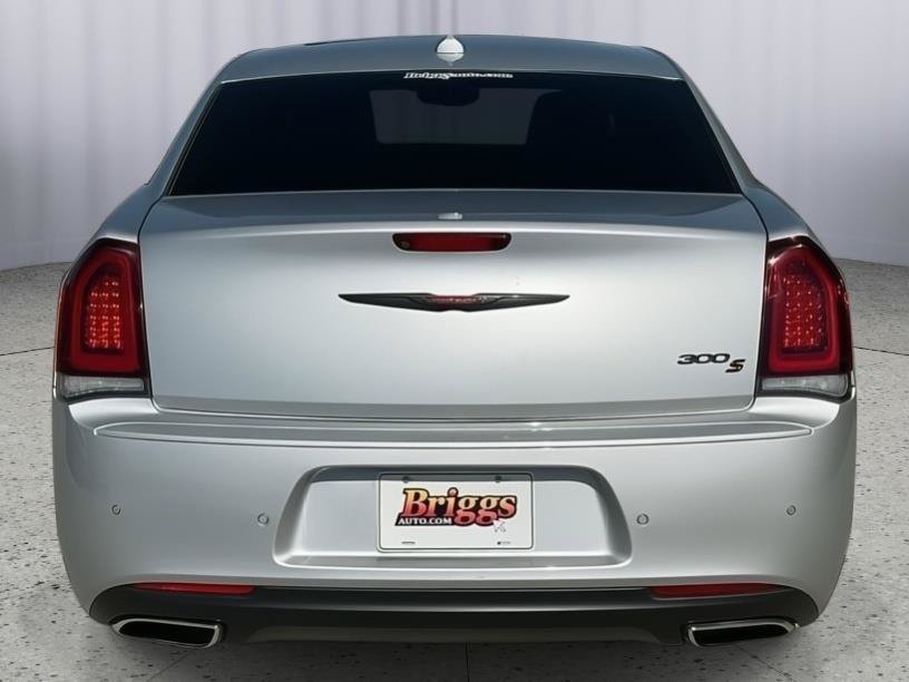 Used 2023 Chrysler 300 S RWD image 4