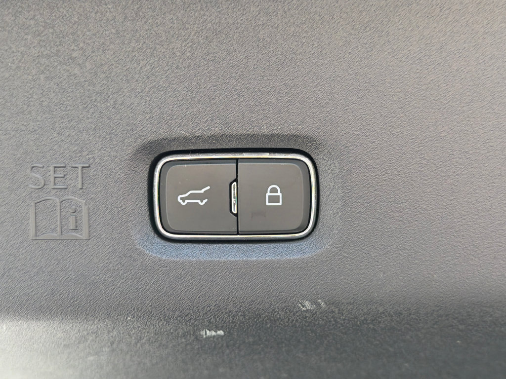 Used 2025 Ford Expedition Platinum AWD/4WD image 19