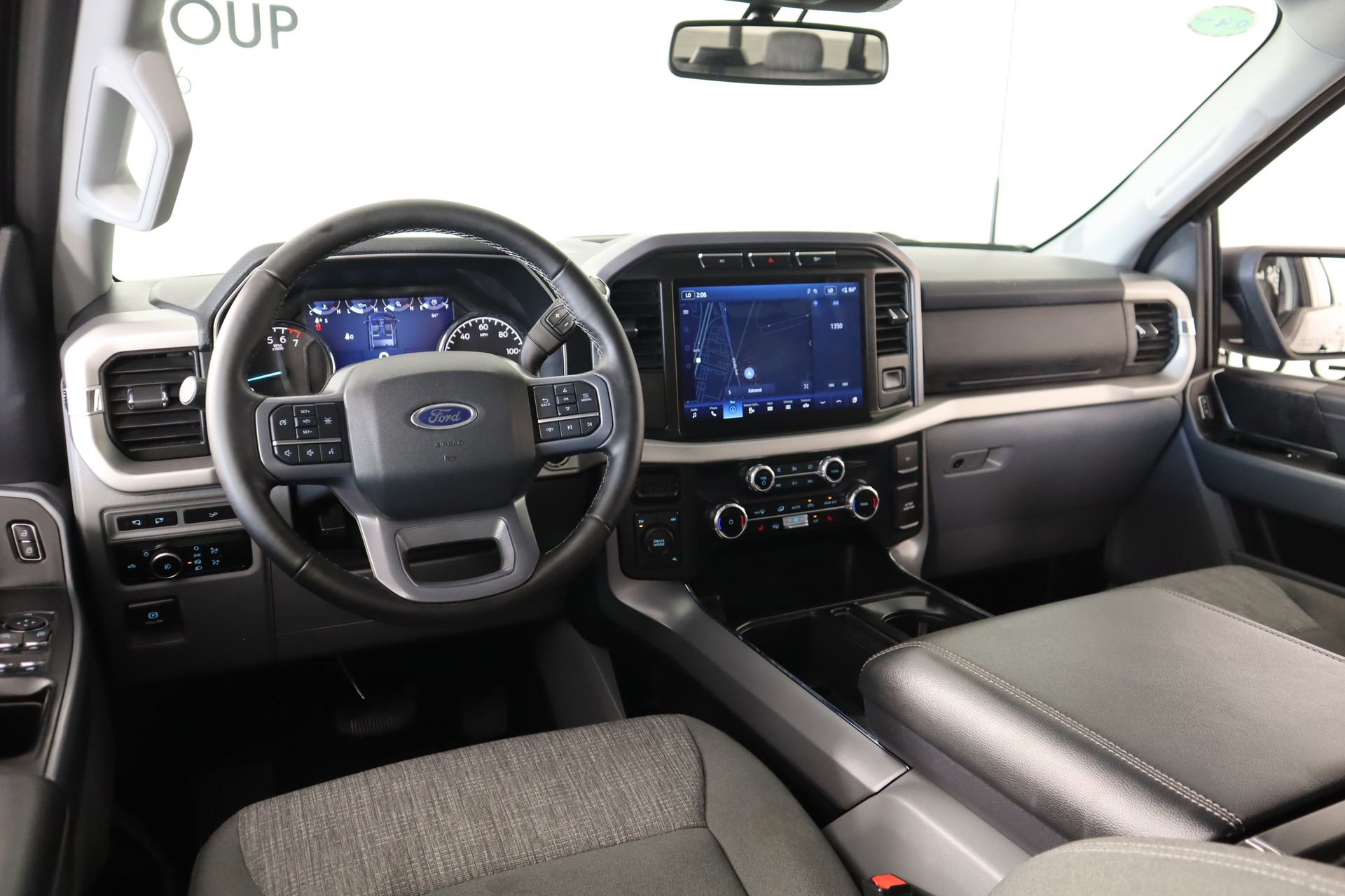 Used 2023 Ford F150 4x4 SuperCrew image 2