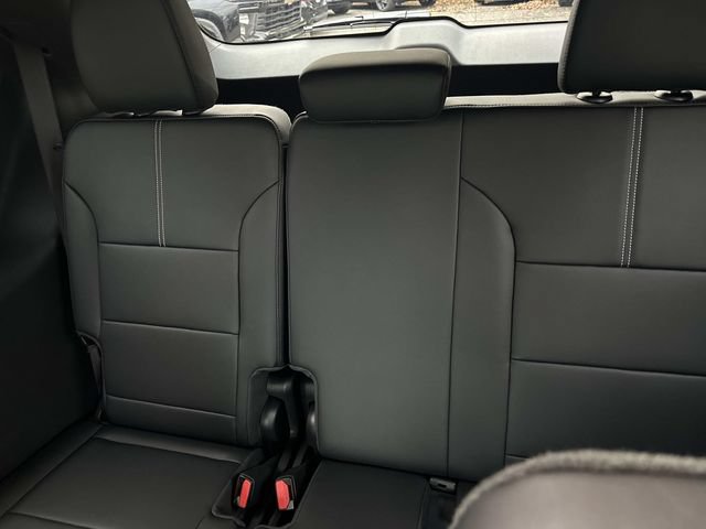New 2026 GMC Acadia Elevation w/ Elevation Premium Package FWD image 12
