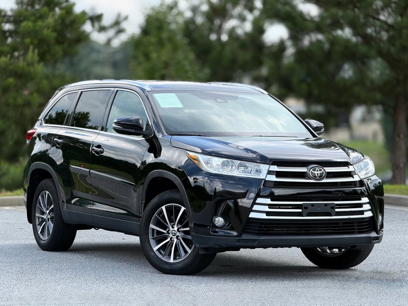 Used 2019 Toyota Highlander XLE AWD/4WD image 13