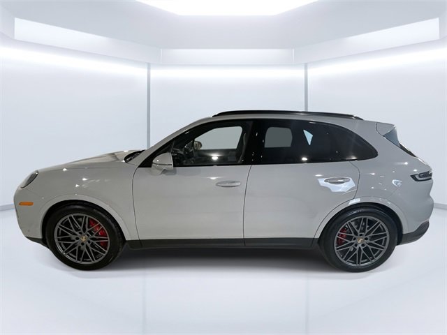 New 2026 Porsche Cayenne S image 2