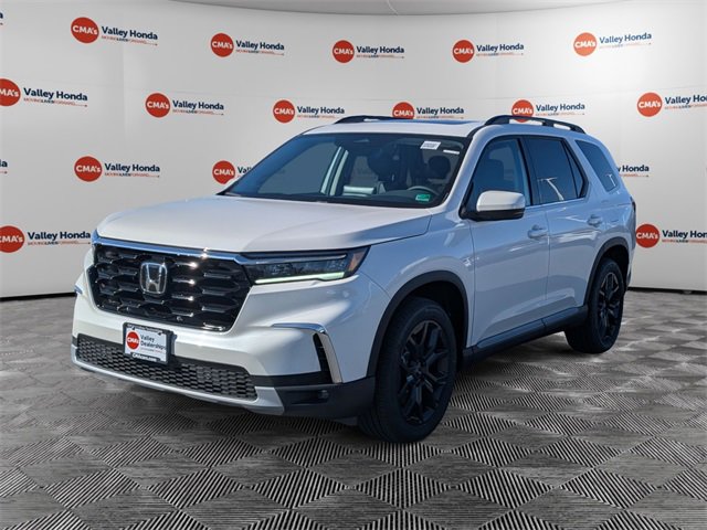 New 2025 Honda Pilot Touring image 1