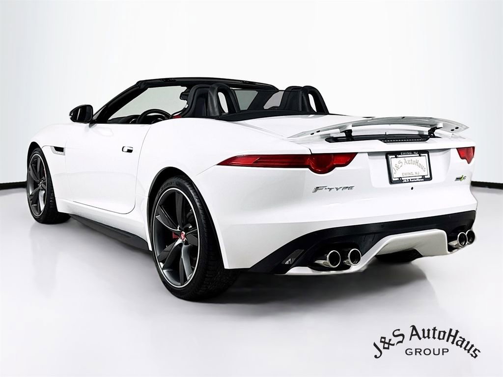 Used 2016 Jaguar F-TYPE R image 5