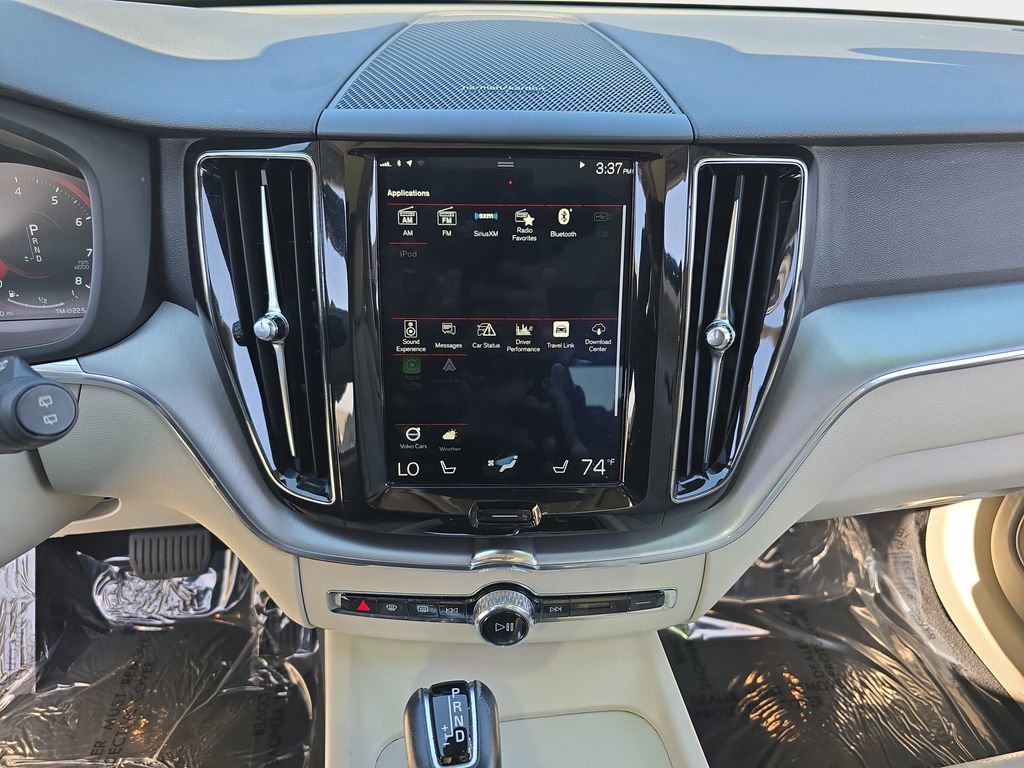 Used 2020 Volvo XC60 T5 Momentum FWD image 23