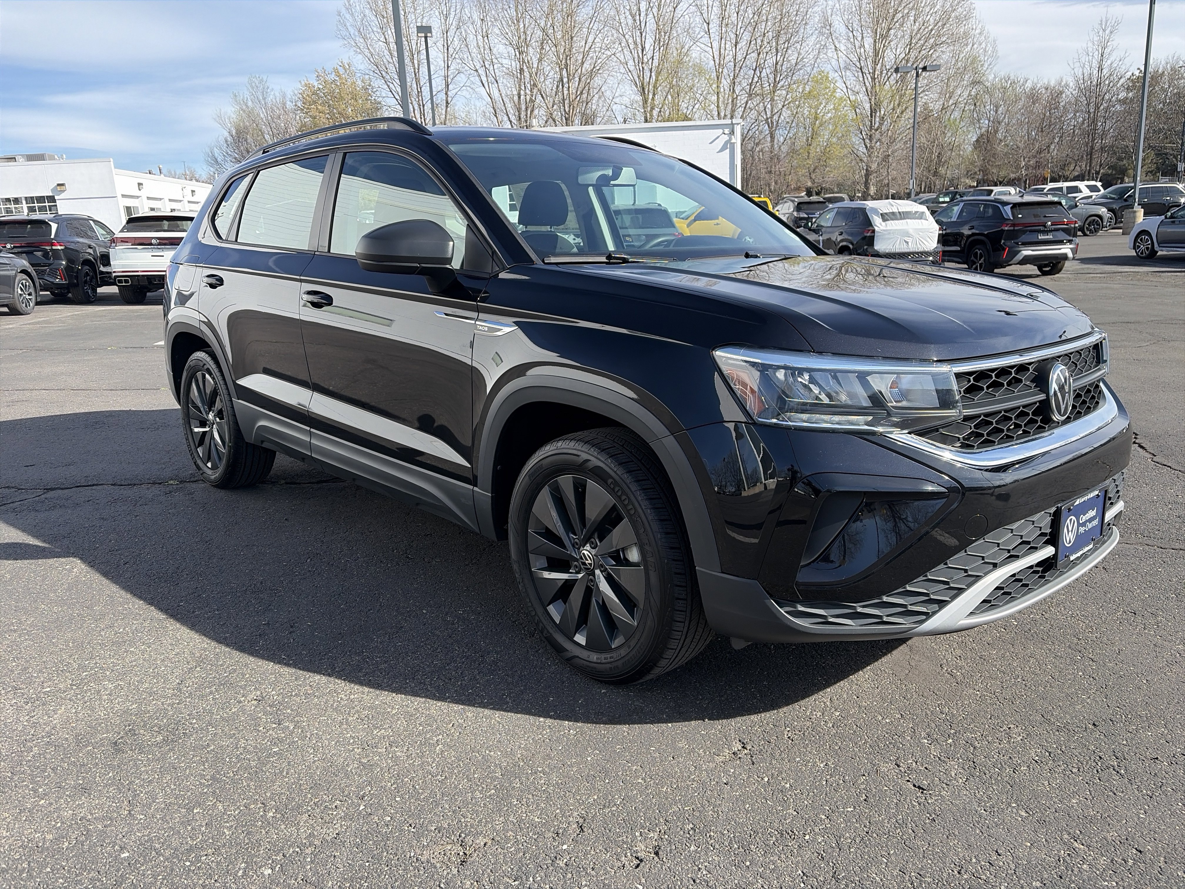 Certified 2022 Volkswagen Taos S image 3