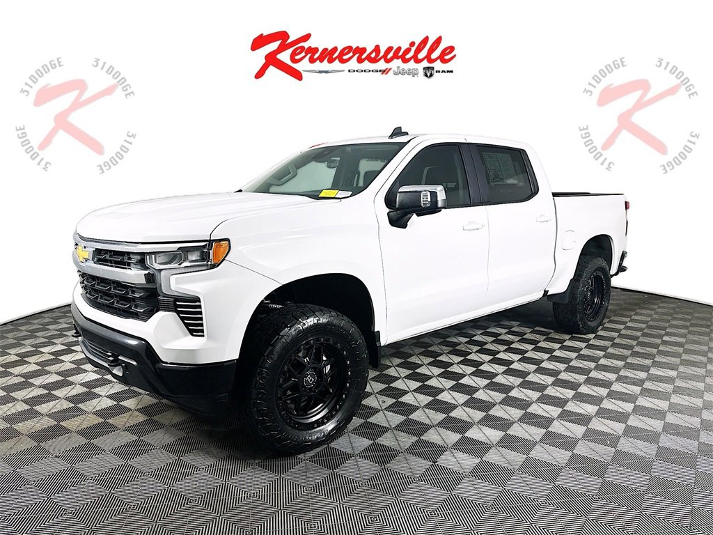 Used 2023 Chevrolet Silverado 1500 LT w/ Z71 Off-Road Package image 3
