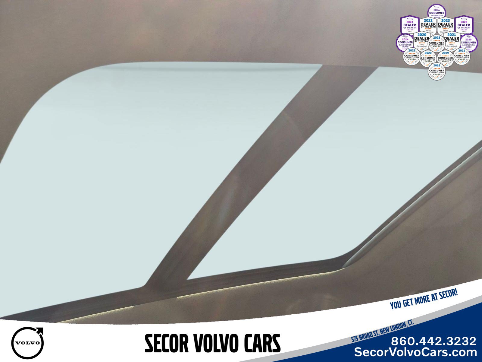 Used 2024 Volvo XC40 B5 Plus w/ Protection Package Premier AWD/4WD image 15