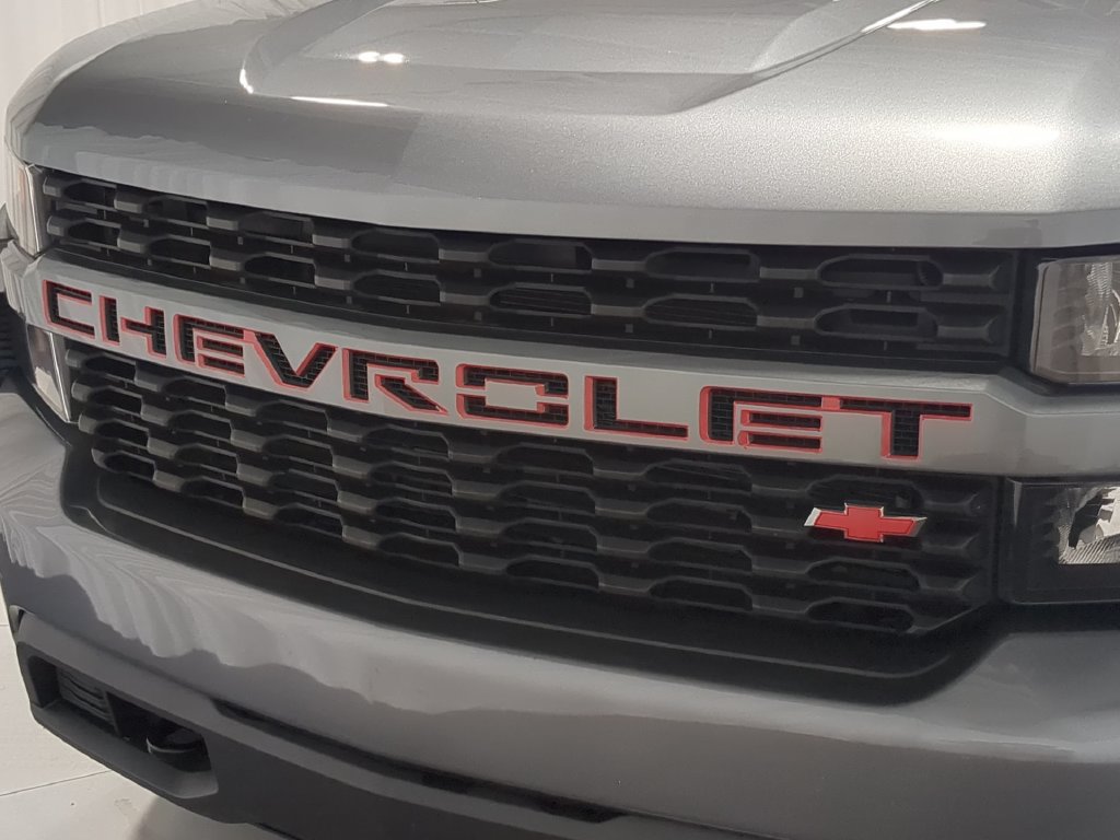 Used 2021 Chevrolet Silverado 1500 Custom w/ Safety Confidence Package AWD/4WD image 15