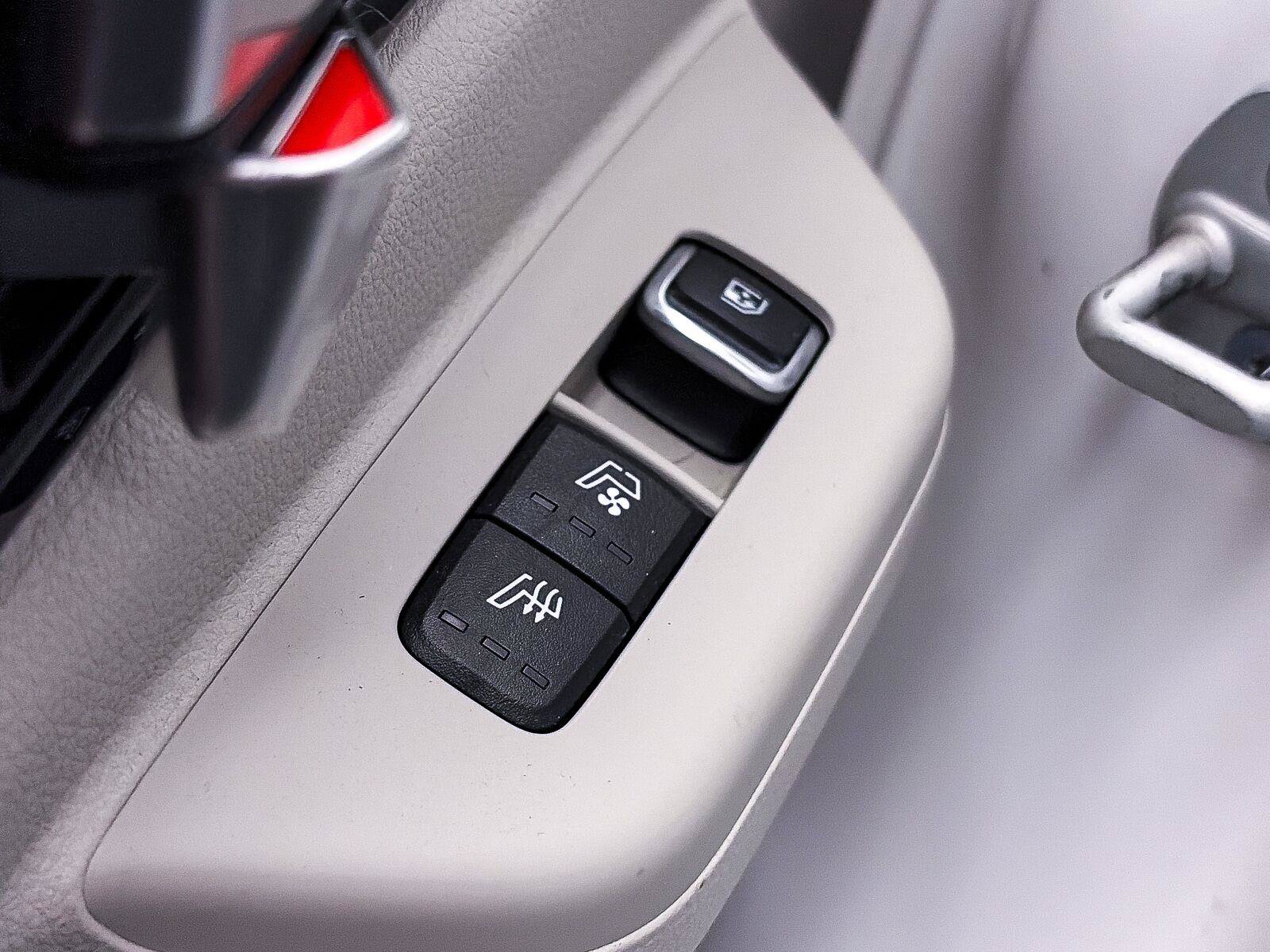 Used 2025 Kia Carnival SX Prestige FWD image 47