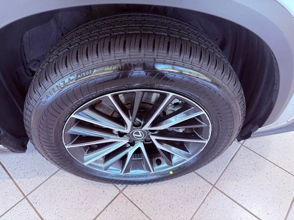 Certified 2024 Lexus NX 250 FWD image 16