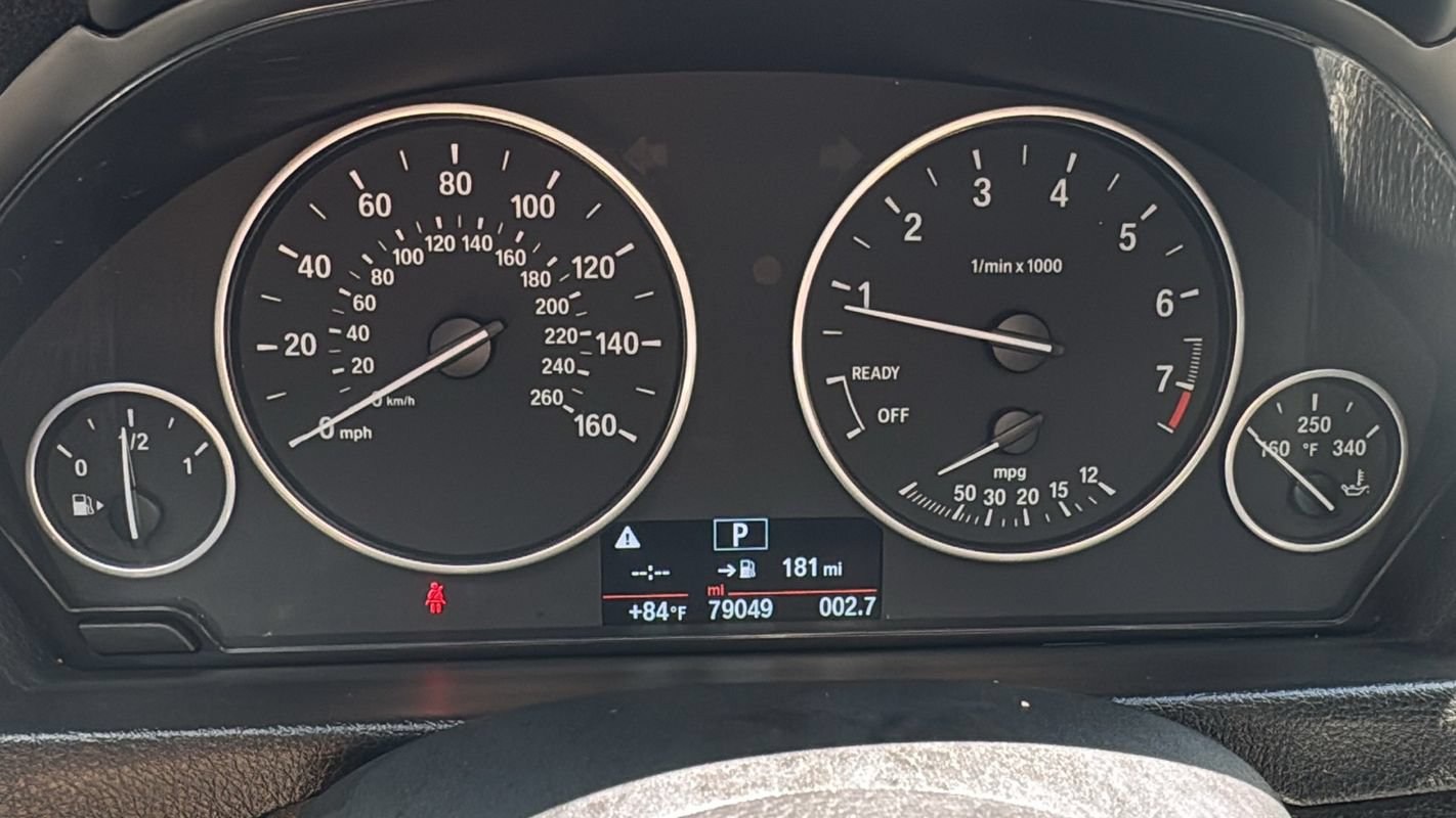 Used 2014 BMW 320i xDrive Sedan AWD/4WD image 23