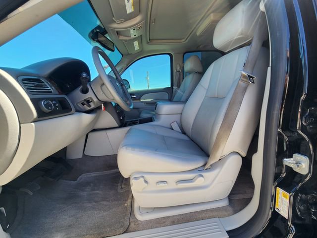 Used 2014 Chevrolet Tahoe LT RWD image 9