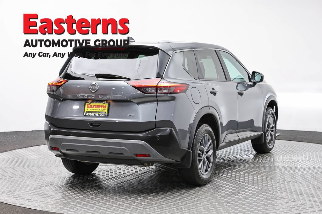 Used 2023 Nissan Rogue S AWD/4WD image 5