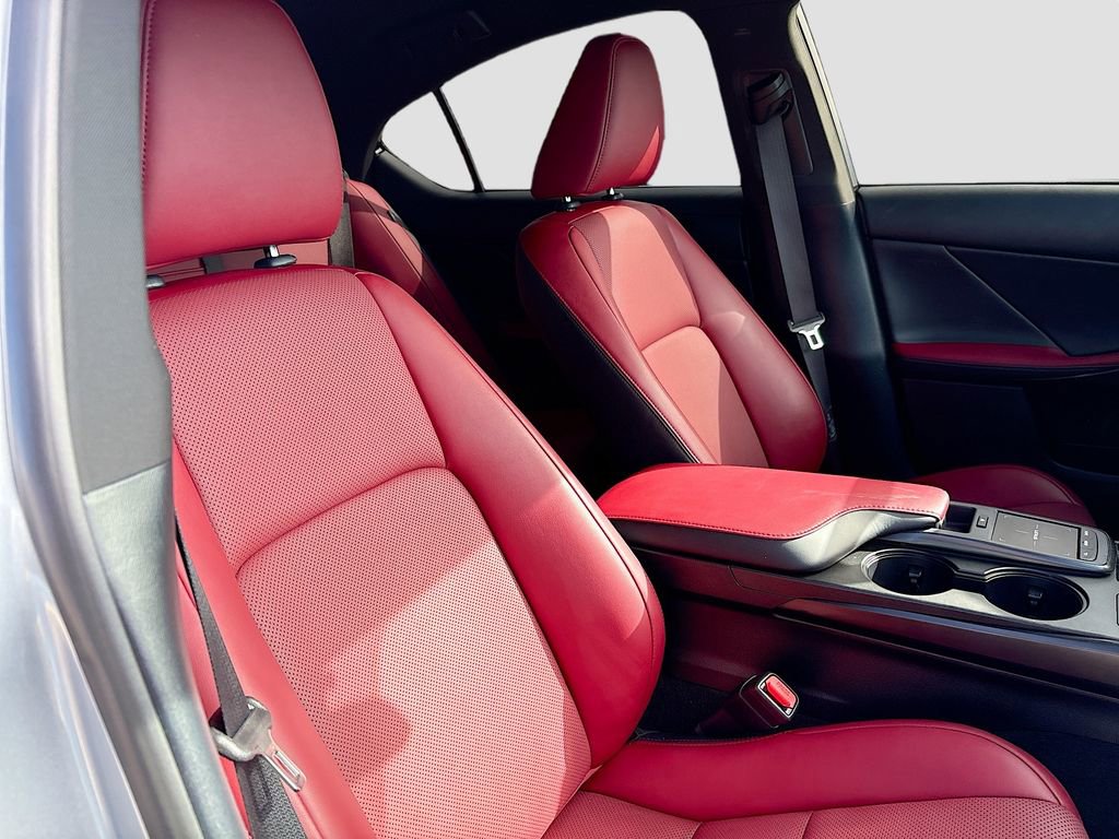 Used 2025 Lexus IS 300 F Sport image 26
