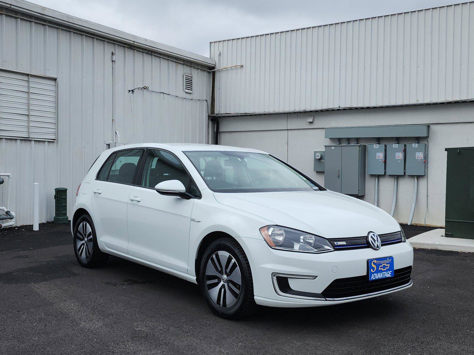Used 2016 Volkswagen e-Golf SE w/ DC Fast Charging Package image 7